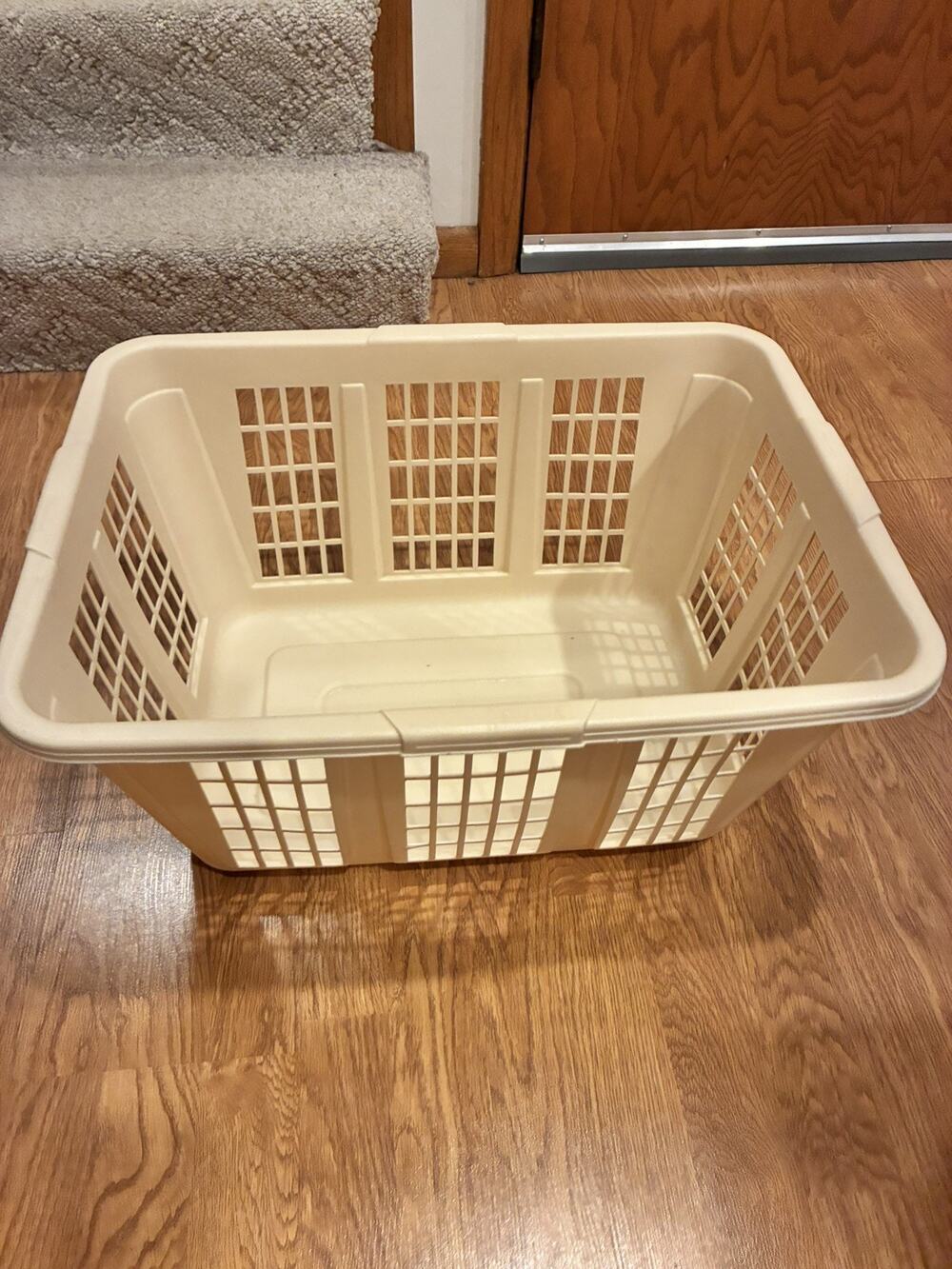 Vintage Rubbermaid Laundry Basket 2965 Tan Almond Hamper Rectangular Plastic